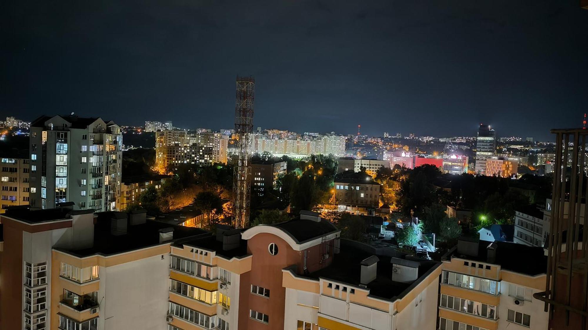 Комната С Двухместной Кроватью В Квартире С Общим Душем И Кухней, Double Room In A Guest Apartment, Camera La Cheie In Apartament Cu Dus Si Bucatarie Comuna Chisinau Bagian luar foto